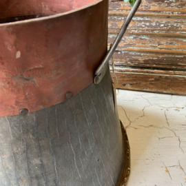 Iron Pot/Vase