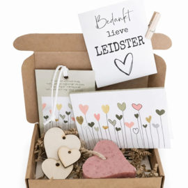 Bedankt cadeautje leidster kinderdagverblijf | Pakketje A6 geur hartjes