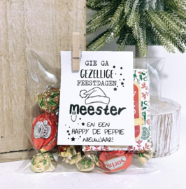 Kerstcadeautje  "Zakje Lekkers + label gie ga JUF/Meester"