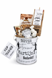 Cadeau voetbal trainer bedankje | Blik gepersonaliseerd gevuld met lekkers