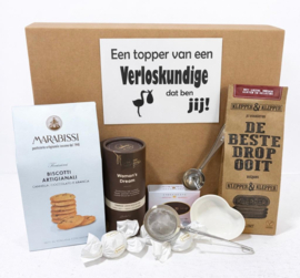 Bedankje verloskundige | cadeau pakket lekkers roze/blauw