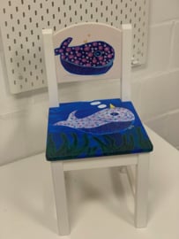Stoeltje handgeschilderd walvis