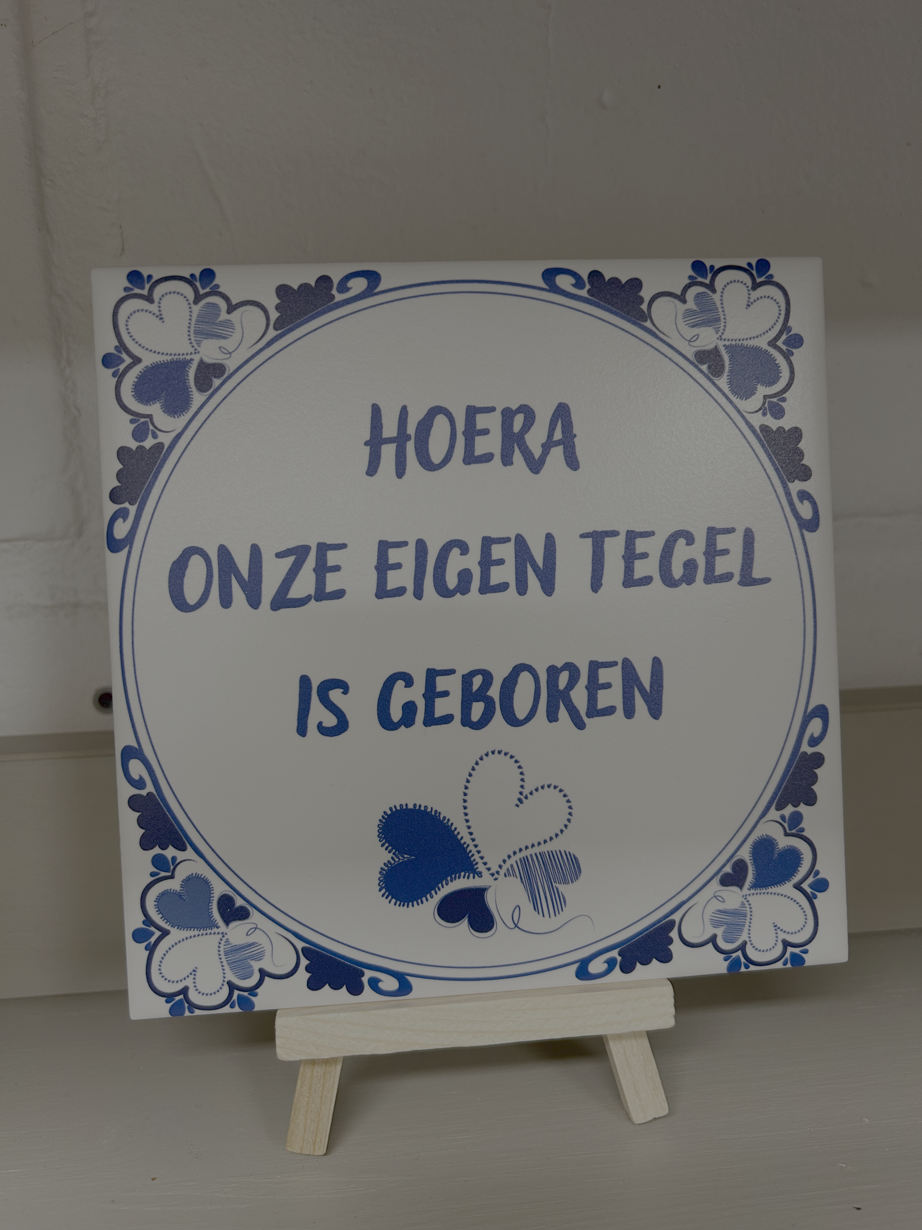 Naturel houten schildersezel voor tegel