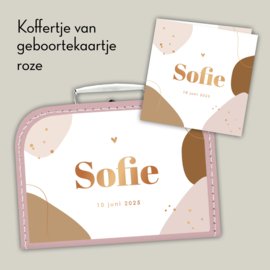 Roze koffertje van geboortekaartje