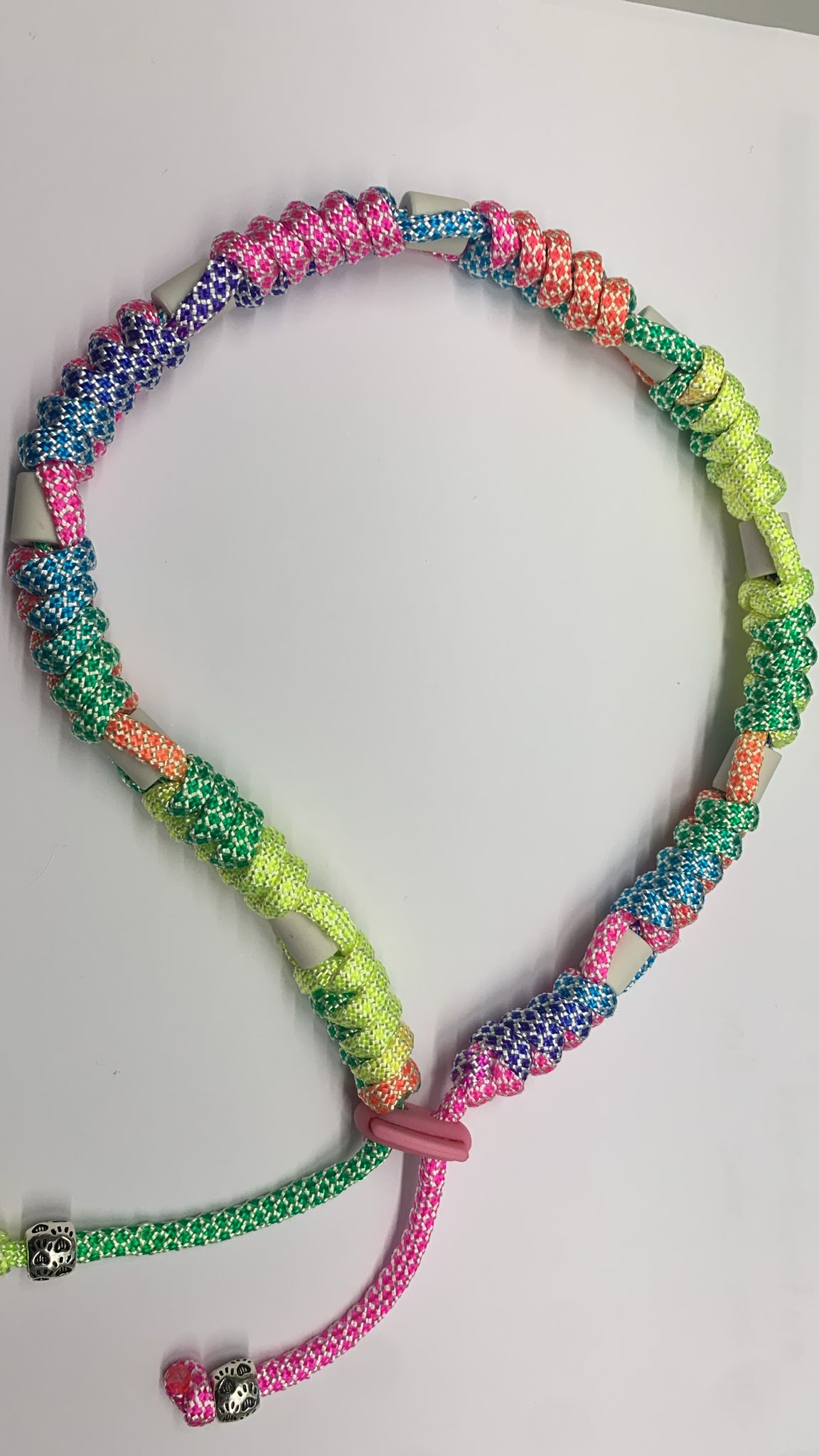 Round tekenhalsband 43 cm. diamond rainbow