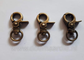 Trigger sleutelhanger antiek messing, brons, 32 mm.