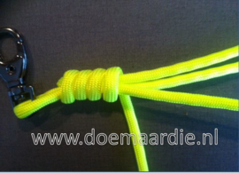 Eenvoudige keycord, sleutelhanger, van paracord maken.