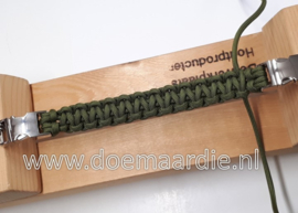 Het maken van een armband met de cobra (weitas) knoop