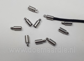 Cord end, zilverkleur met oogje, gat 3 mm