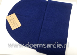 Mooie muts fijn gebreid, donker blauw