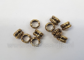 Kraaltjes, hartjes, oud goudkleur, per 10, gat 5,7 mm