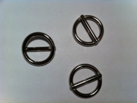 Stopjes, stegring,  gelaste ring met middenpin binnenmaat 25 mm