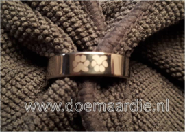 RVS, zilverkleurige ring met 2 pootjes