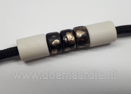 Grieks keramiek, Black gold spot, gat ong 4,0 mm