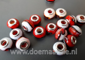 Murano glaskraal, rood wit, gat 5 mm