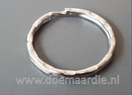 Sleutelhanger ring. Gepatenteerd. binnen 25 mm