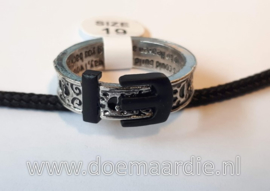 Ring, riem met hondenpootjes