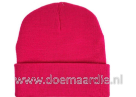 Mooie muts fijn gebreid, fuchsia roze