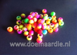 Regenboog neon kralen, gat 5 mm, per 20!!!