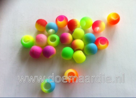 Regenboog neon kralen, gat 5 mm, per 20!!!