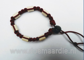 Keramiek armbandje met schuifstoppertje. 18/21 cm, origineel paracord type 1