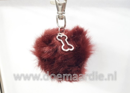 Hondenpoot fluffy, bordeaux rood, met botje