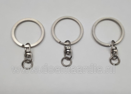 Sleutelhanger ring, binnen 20 mm, plat met wartel en montage ringetje