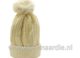 Muts, beige met voering en pom pom