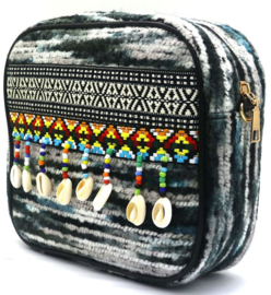 Bohemian bag, geweven, zwart groen met schelpen
