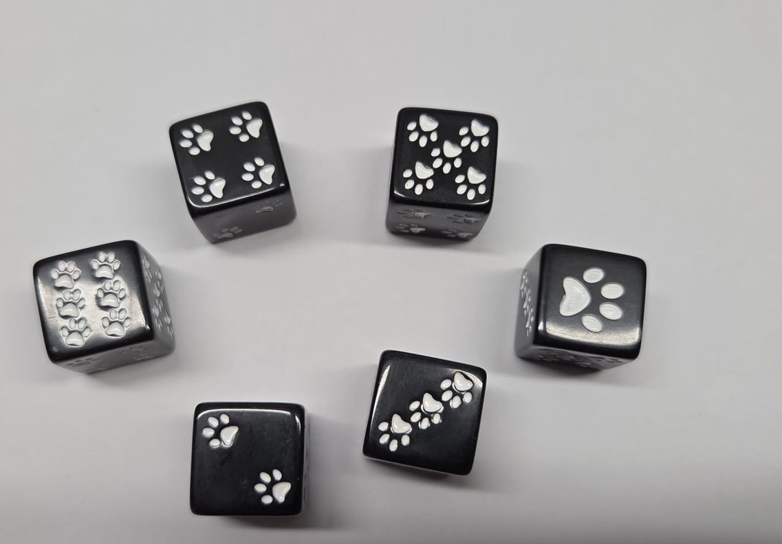 Dobbelstenen met pootjes, 6 stuks