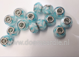 Pandora style kraal, licht blauw met wit, gat 5 mm