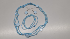 Setje met 3 armbanden, een ketting en een paar oorbellen