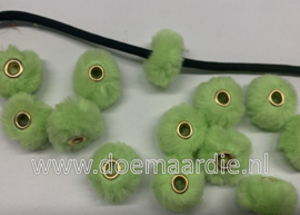 Fluffy kraal, fris groen, gat 4 mm