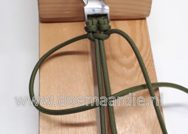 Het maken van een armband met de cobra (weitas) knoop