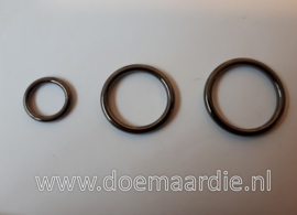 O ring Gun metal kleur, 25 mm dikte 3 mm