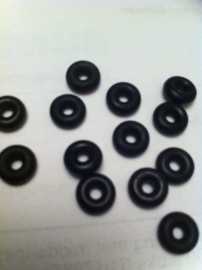 Rubber stopjes, wit of zwart per ong 20