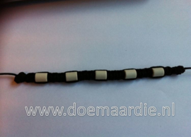 Keramiek armbanden. ong 15 tot 18 cm, origineel paracord type 1