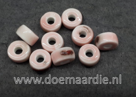 Keramiek, baby pink glans, gat ong 3 mm