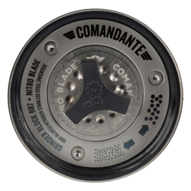 Comandante C40 MK4 Nitro Blade Snow White met gratis koffiebonen!