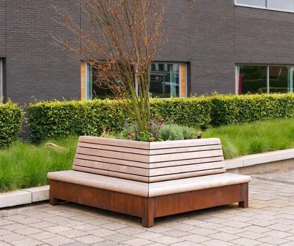 Cortenstaal plantenbak + zitfunctie  'Acorus' 2073x2037x944 mm