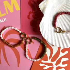 ARMBAND PEARLS AND STONES BRUIN - GOLD PLATED