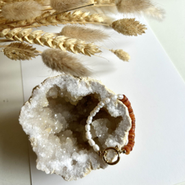 ARMBAND PEARLS AND STONES ORANJE - GOLD PLATED