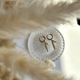 OORBELLEN BEIGE STEENTJES - GOLD PLATED
