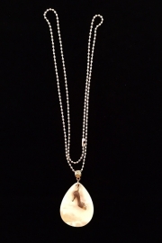 Ballchain ketting met grote hanger van schelp en taupe schoentje 0105