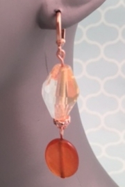 Oorbellen Cjech glass champagne met oranje Jade 0260