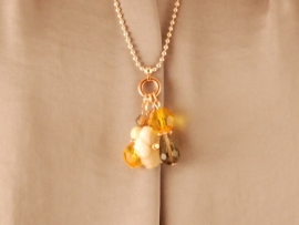 Ballchain ketting met gele hanger van schelp en glas 0104