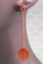 'Maxima oorbellen' met licht oranje jade 0264