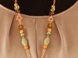 Ketting met groene Jade en Cjech glass 0116