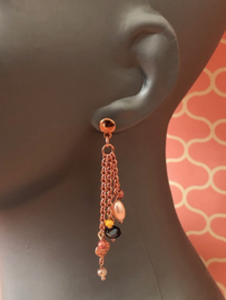 Oorbellen design met diverse hangers waaronder hartje en ovale rosé parel