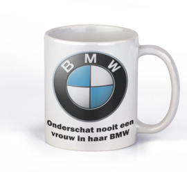 Mok BMW - onderschat nooit een man / vrouw...BMW